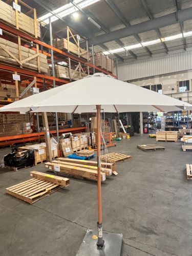 Sunranger Tuscan Umbrella - 2.7m Octagonal. Canopy: SunNova - White - SECONDS
